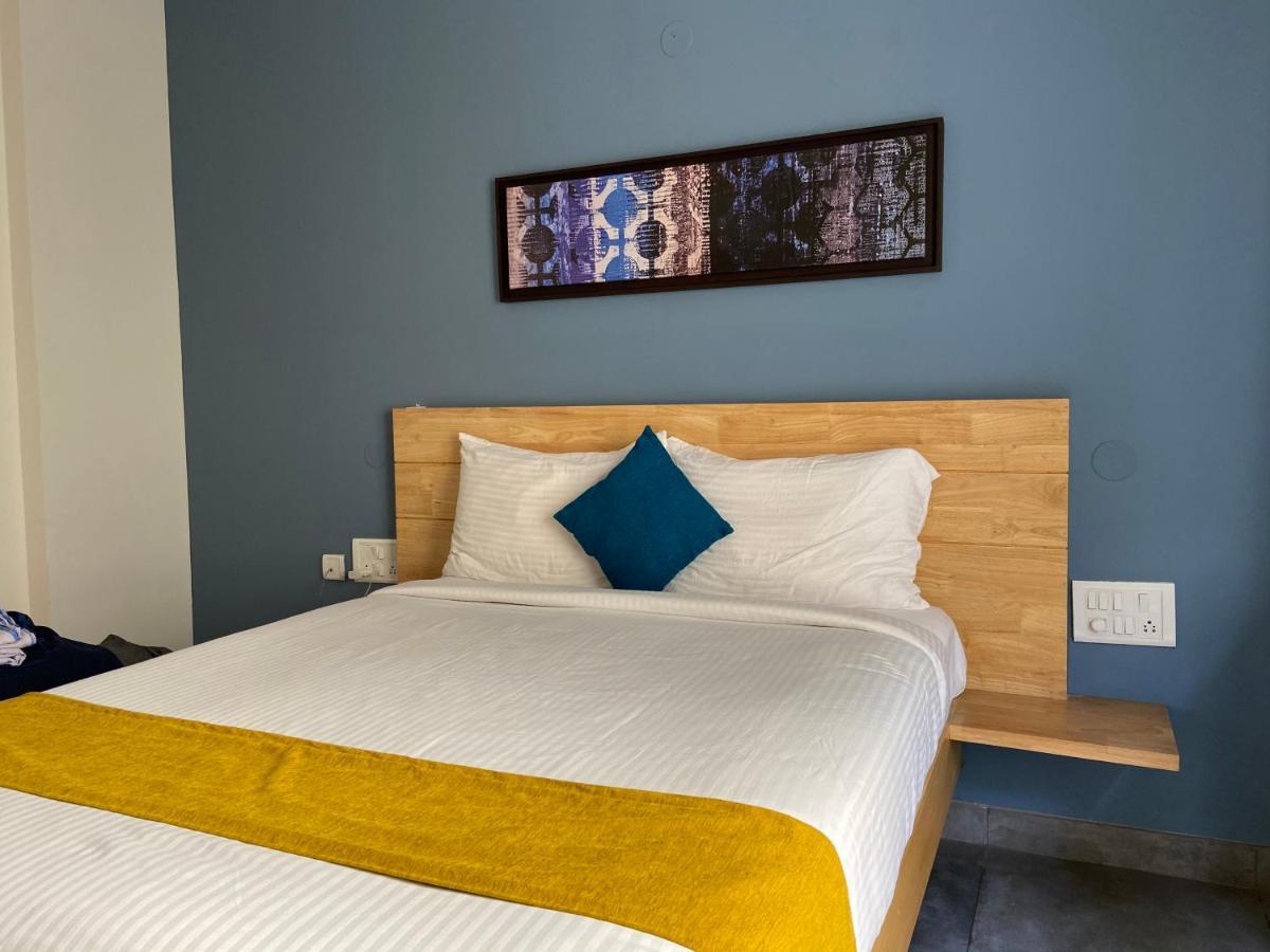 Aura Corporate Suites Бангалор Екстериор снимка