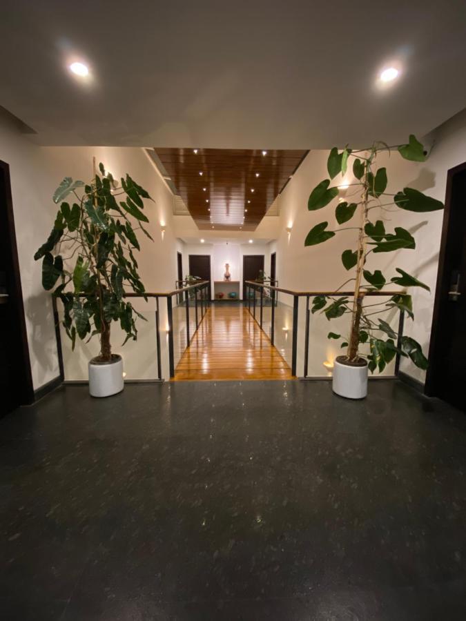 Aura Corporate Suites Бангалор Екстериор снимка