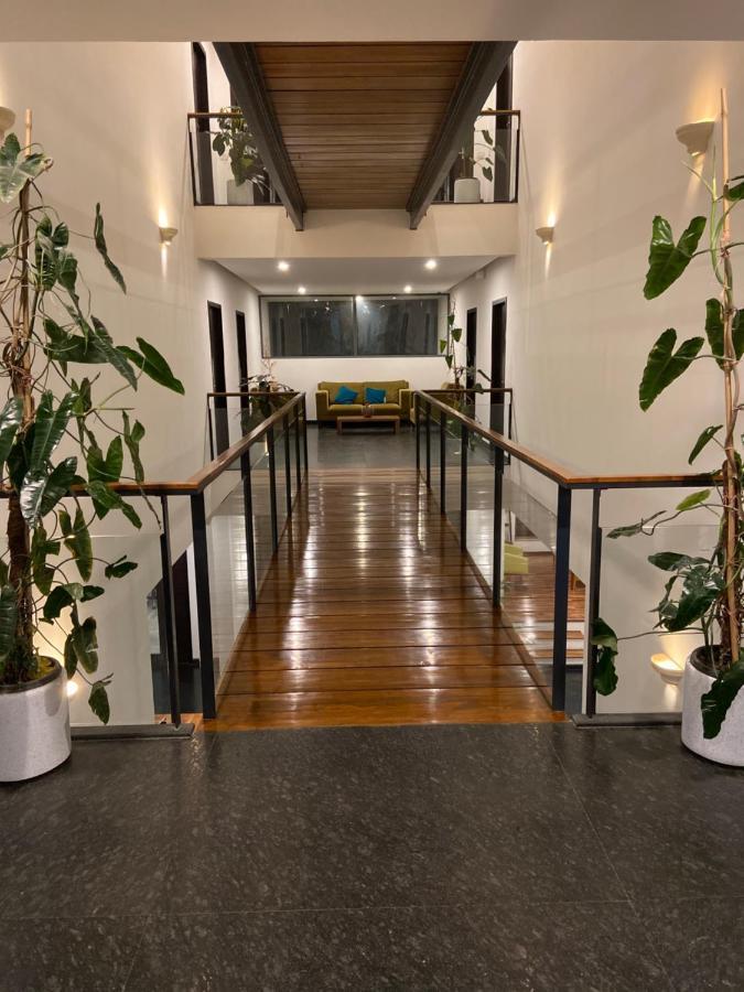 Aura Corporate Suites Бангалор Екстериор снимка